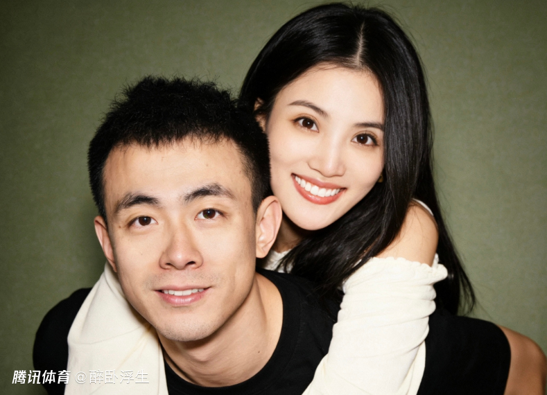 恭喜！赵继伟携妻子连续两年登辽视春晚 搭档赵本山徒弟演小品