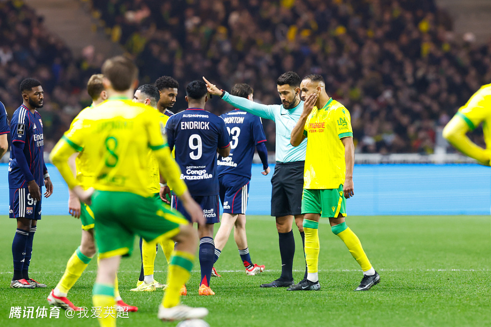 皇马19岁红星飘了！外租5场5球后染红 报复性恶犯+致对手重伤离场