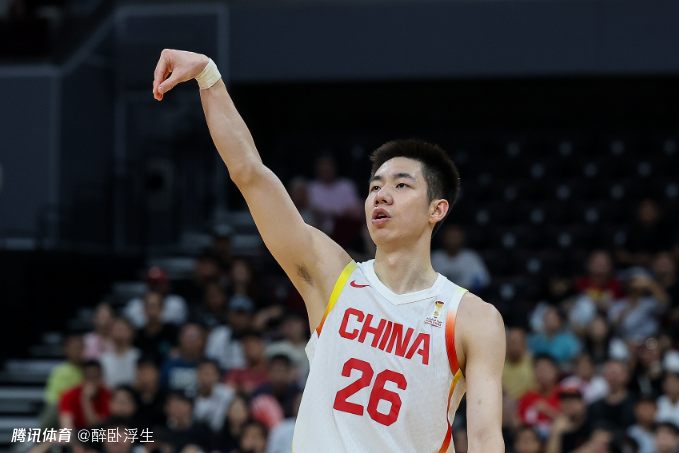 报平安！朱俊龙末节受伤下场 赛后：伤病没事不用做核磁共振