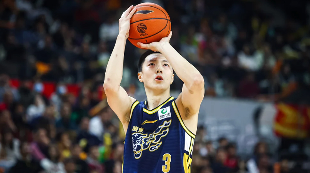 16分大逆转！劳森19+18+8新疆险胜广东 胡明轩错失撒粉绝杀徐杰6中0