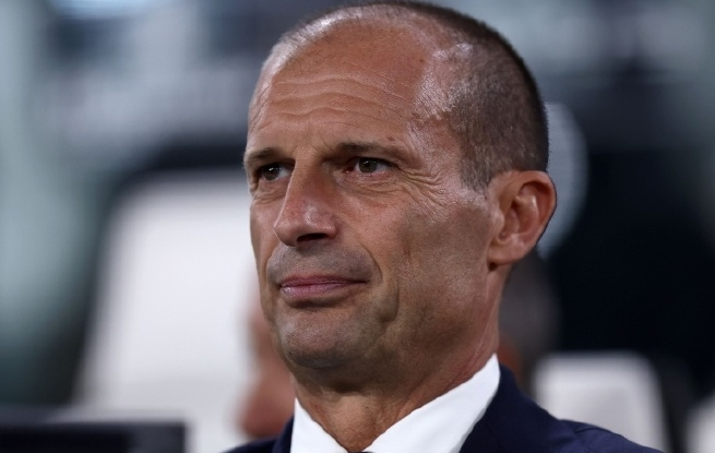 卡萨诺：阿莱格里根本不会执教，他和马屁精们祸害意大利足球