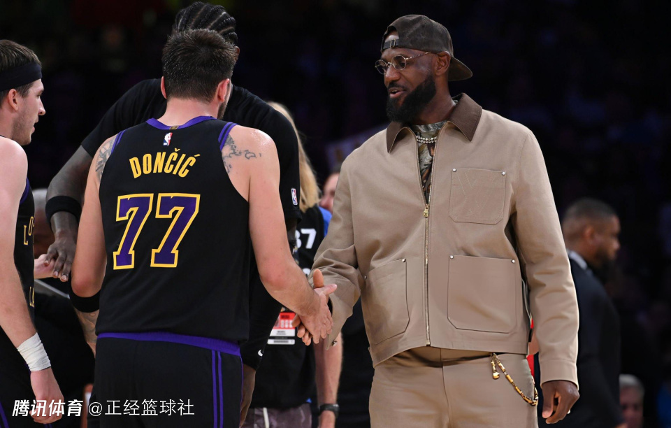 湖人真把詹姆斯试出来了？缺席时三连胜+14胜7负 东里带队10胜2负