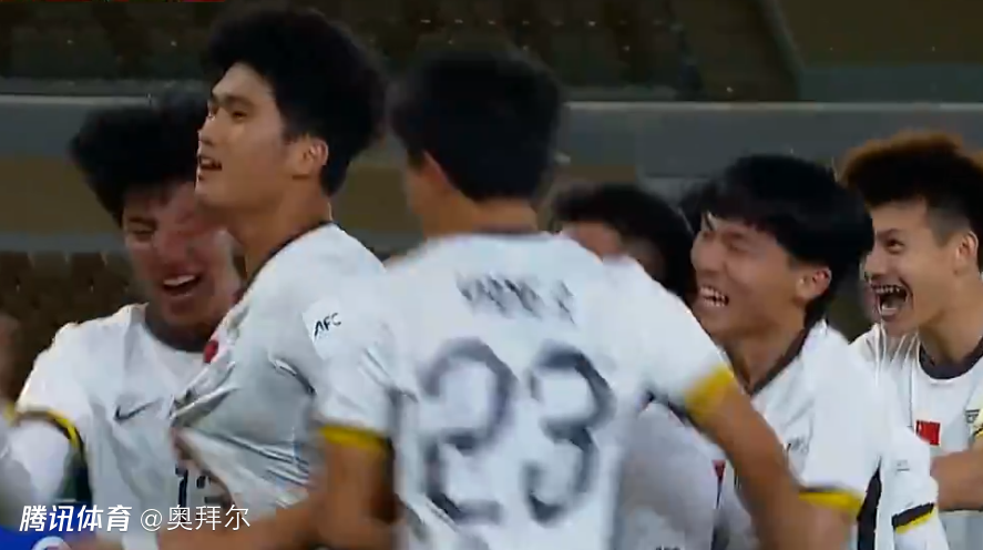 U23国足淘汰赛处子球！又是彭啸建功，包办赛事2球，鲍盛鑫助攻