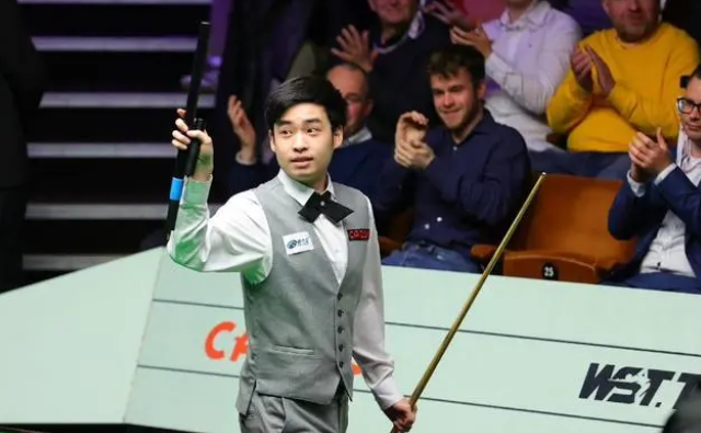 4-3！斯诺克苏格兰赛：斯佳辉脱险，中国晋级第8人，2名冠军掉队