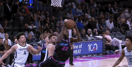 里程碑！维金斯强攻2+1 生涯总得分达到15000分