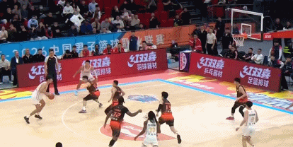 最后一攻“自杀”？山东0.9秒落后3分拥绝平机会 高诗岩发球队友要2分