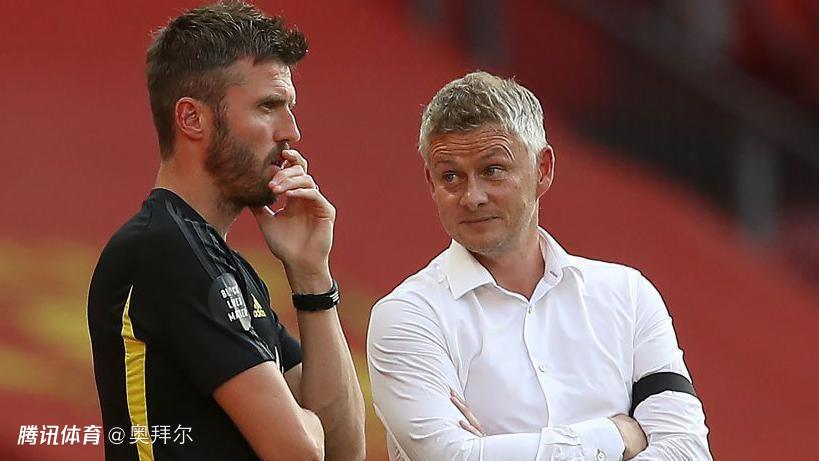 卡里克为何“逆转”娃娃脸？名记：他不盼着转正，一招打动体育总监