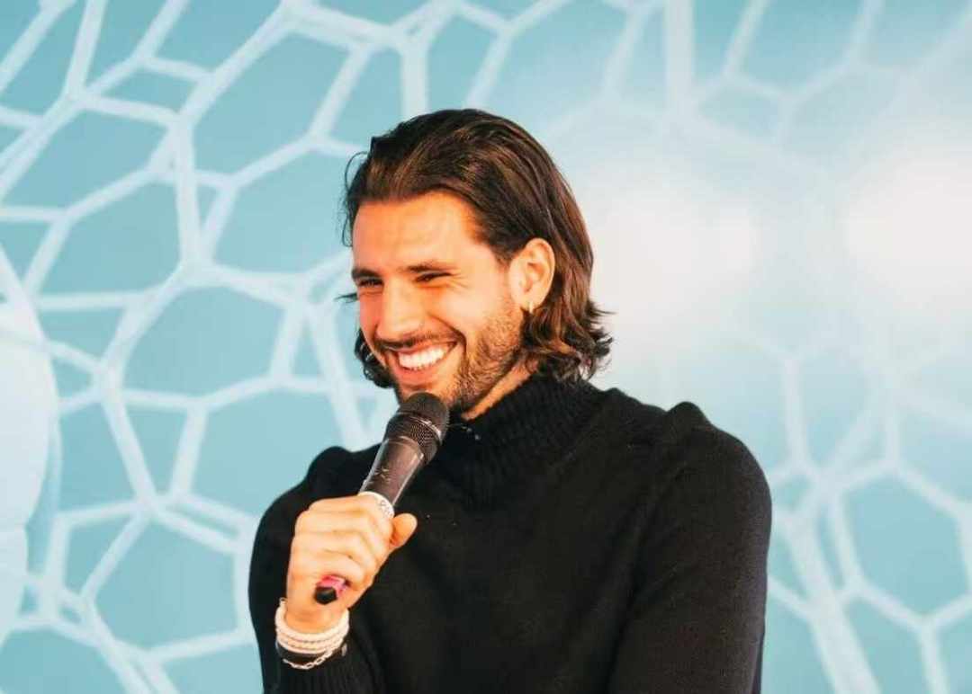 索博斯洛伊：我们没有放弃任何赛事，我爱为利物浦效力