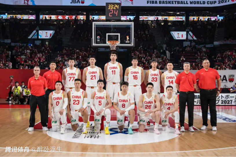 中国男篮半场落后日本14分：廖三宁赵睿均8分 两节15次犯规