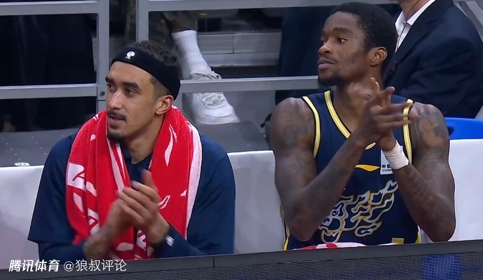 冲起来犯规也挡不住！萨姆纳三节狂轰39+4+6单节20分引爆全场