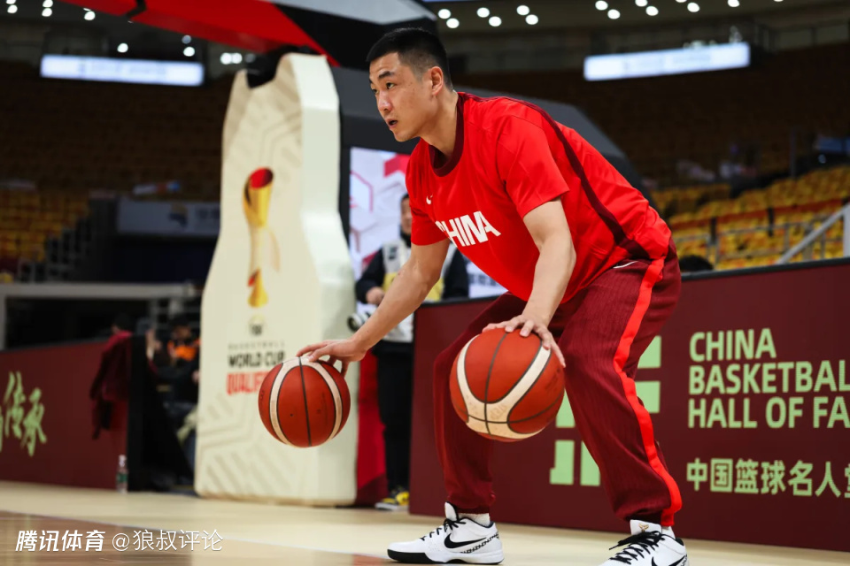 记者：高诗岩是郭导爱将带他可以理解 能帮国家队打赢的球员才会首选