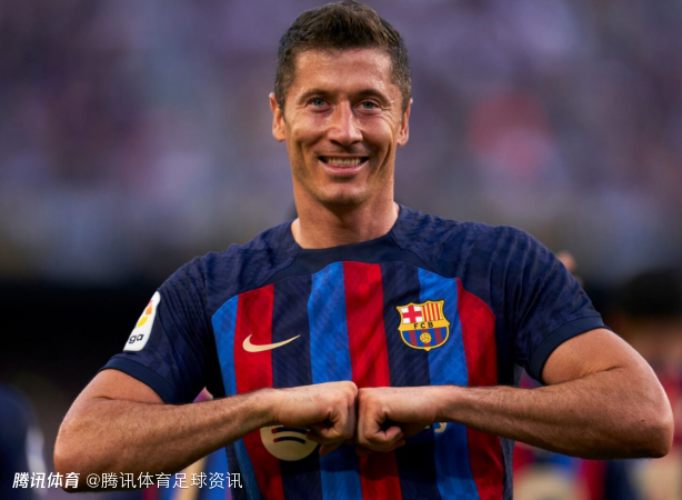 阿斯报：莱万经纪人计划接触沙特联赛 球员可能在明年夏天离开巴萨