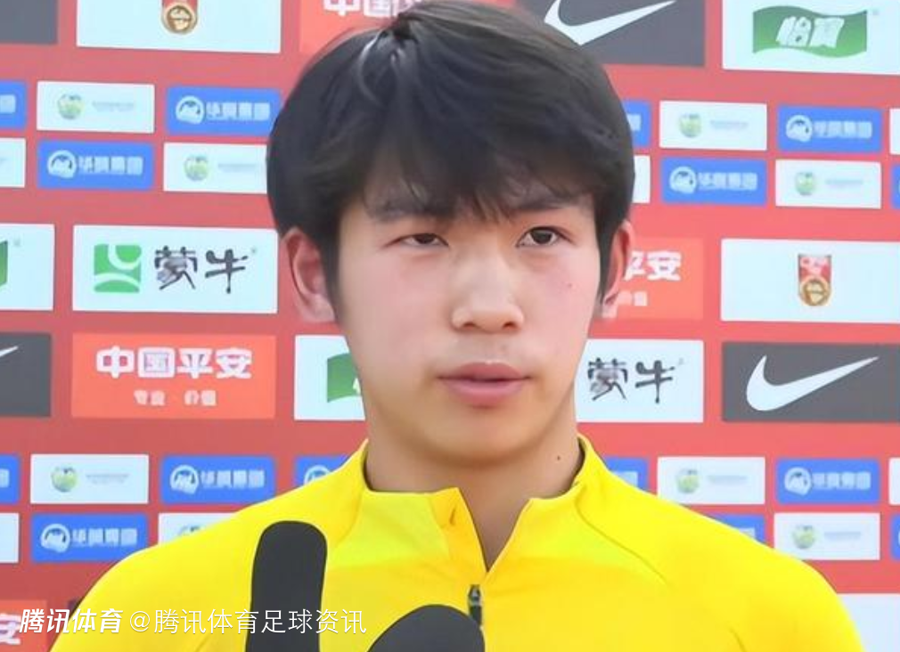 海港官方报道B队冬训：李圣龙20分钟1球2助 下阶段聚焦技战术提升