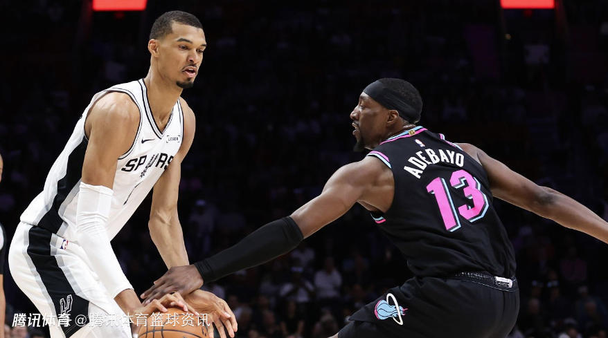 文班亚马：全队相处融洽大家都很无私 我们会继续坚持做好隐形贡献