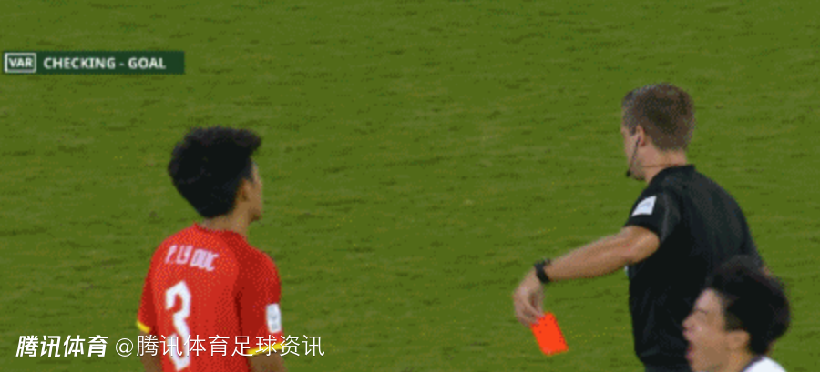 亚足联官方：越南后卫范理德拳击拜合拉木 处以停赛3场+罚款1000美元处罚