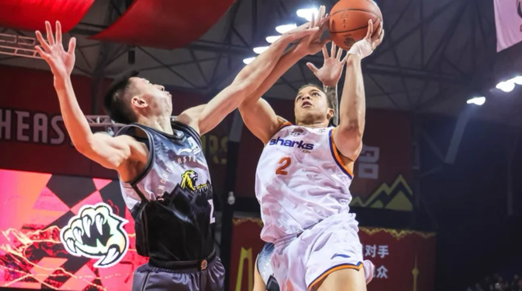 14连胜！古德温24+7+8上海21分大胜吉林 洛夫顿与主帅争吵仅打2分钟