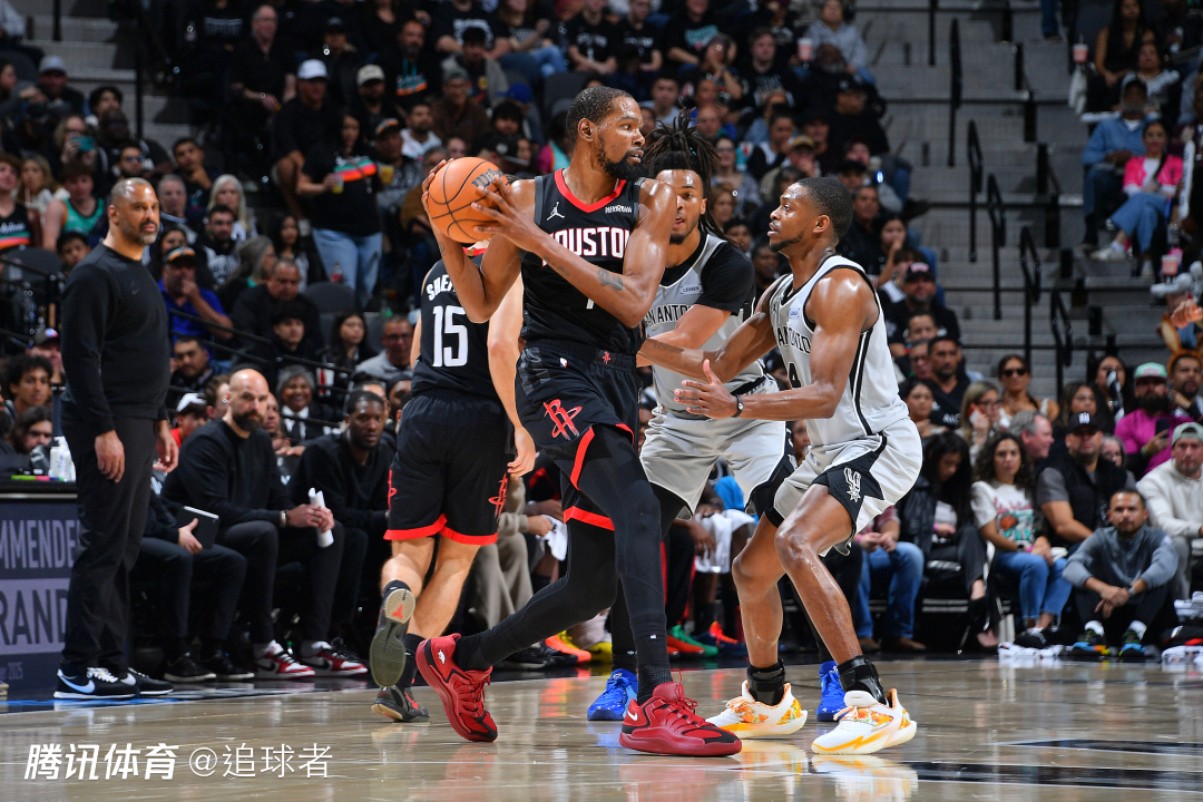 火箭25分惨败马刺！杜兰特23+5面部遭肘击 提前认输沮丧离场