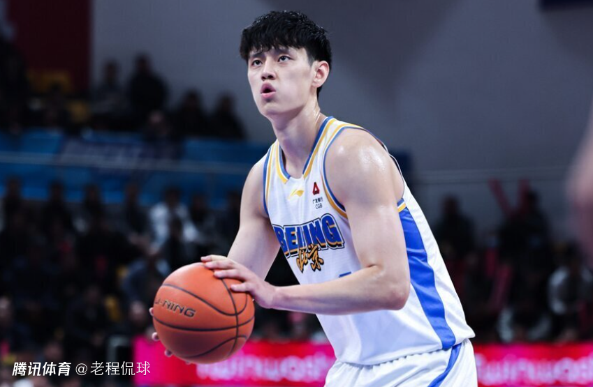 曾凡博：腰部还有明显肿胀 若球队需要吃止疼药也会上场拼