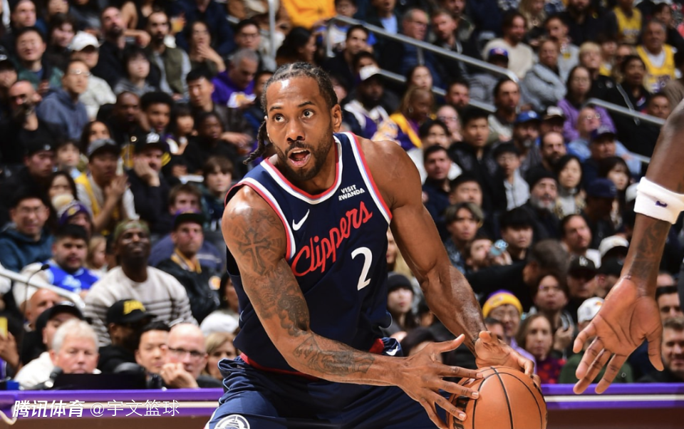 快船兵败洛杉矶德比！莱昂纳德空砍31+4+5 关键时刻左脚踝酸痛伤退