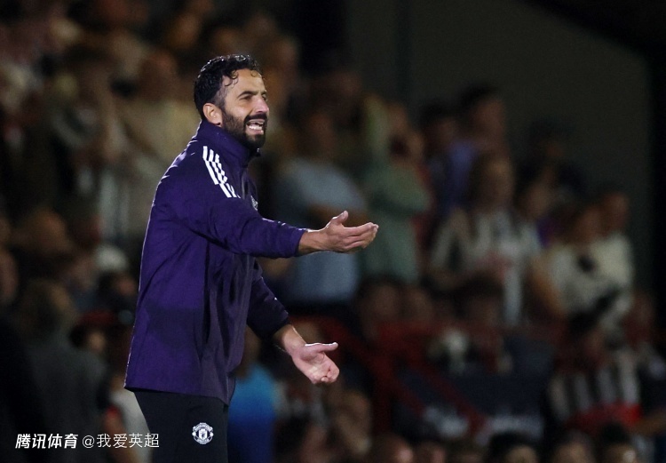 帅位告急？曝40岁阿莫林与曼联高层激烈冲突！下通牒：不支持就炒我