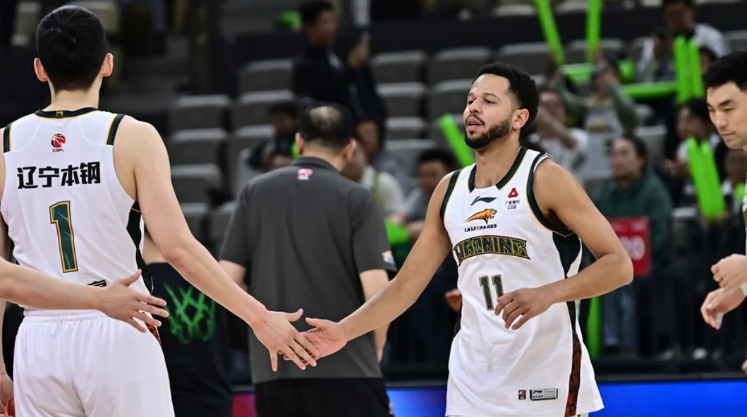 莫兰德21+13赵继伟17+6+9辽宁逆转深圳 辽篮两位新援首秀哈维12+6+4