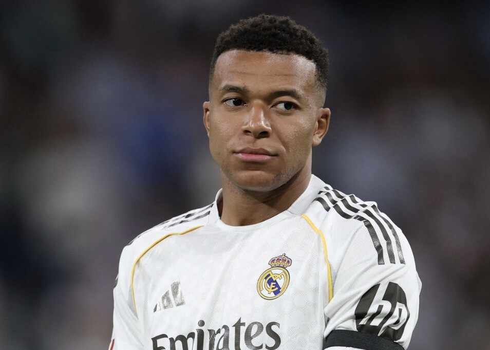 缺谁谁尴尬？姆巴佩伤缺时皇马豪取5连胜，回归后6场仅一胜