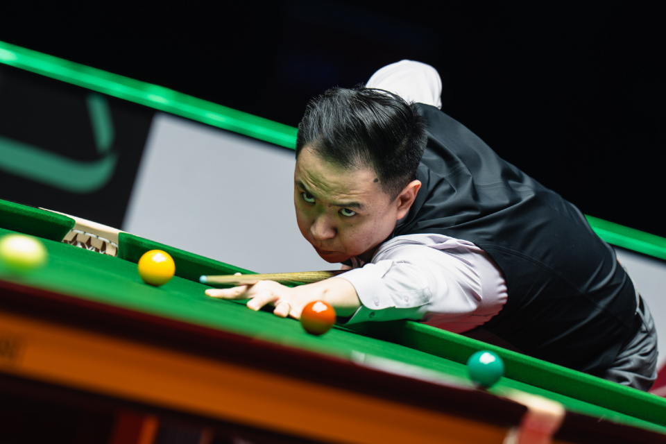 轰单杆144分！肖国栋5-3淘汰奥沙利文，跻身世界大奖赛八强