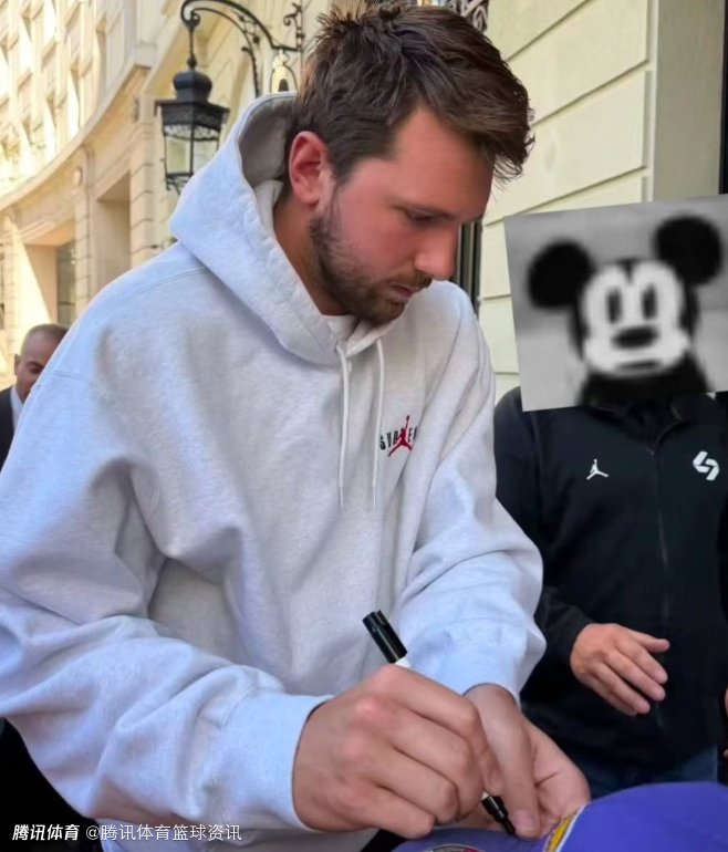 人已到欧洲！东契奇现身马德里 为球迷耐心签名