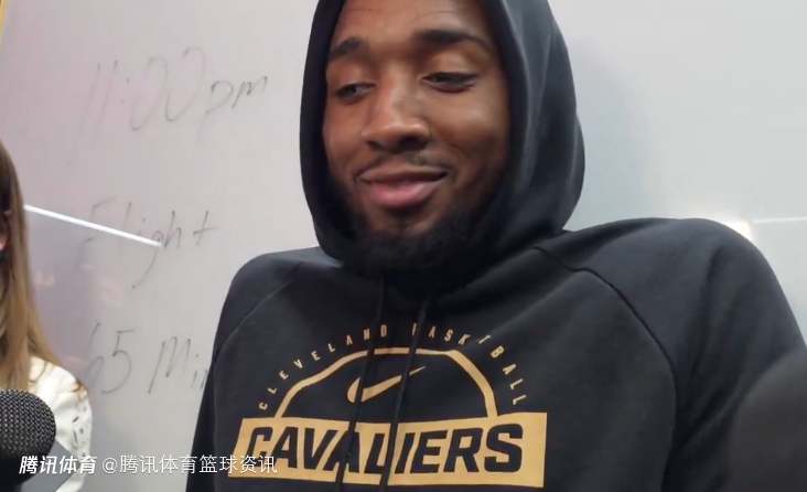 米切尔：哈登给我那个空接没想到自己能扣进 能和他搭档太让人兴奋了