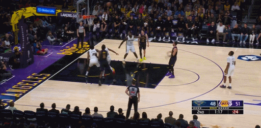 得不偿失！东契奇罚球抱怨小乔丹提前进线 结果自己被吹技犯