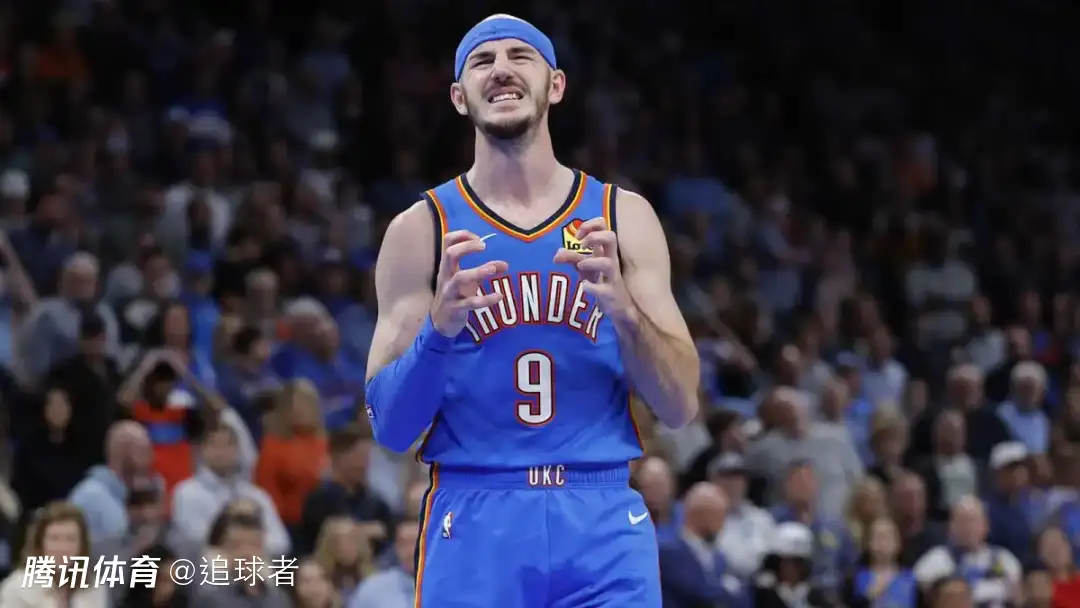 卡鲁索回应拿鞋盖帽：我当时就想着盖帽 估计未来10年都不会出现了