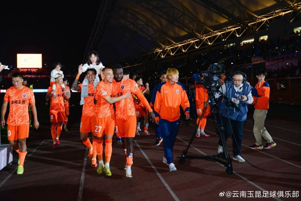 玉昆4比0主场连胜！半小时3球打崩泰山，乔迪制造惊喜