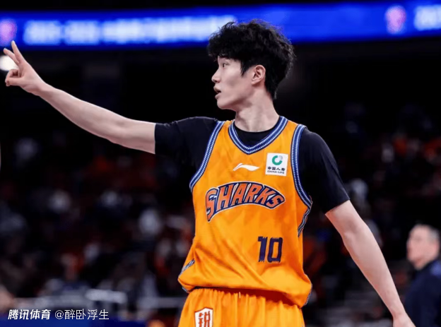 联赛第二！上海34分狂胜同曦 偰李永炜26+8三分生涯新高