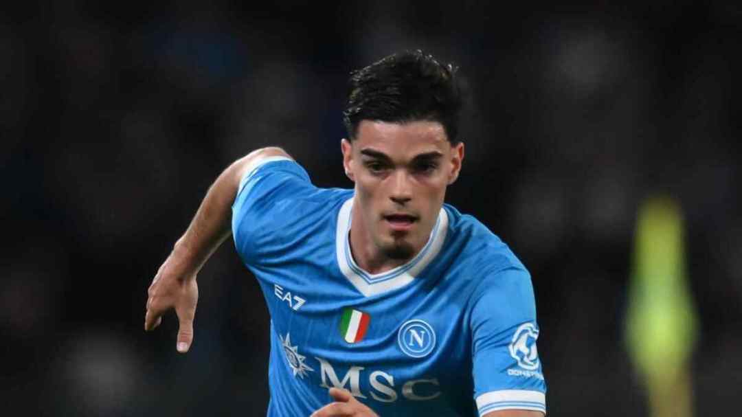 那不勒斯后卫：能感受到球迷对冠军的渴望，我们等着国米丢分