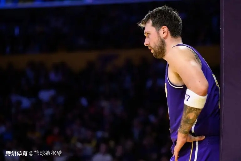 雷迪克：东契奇回欧治疗因为想赶上季后赛 湖人得尽量延长赛季