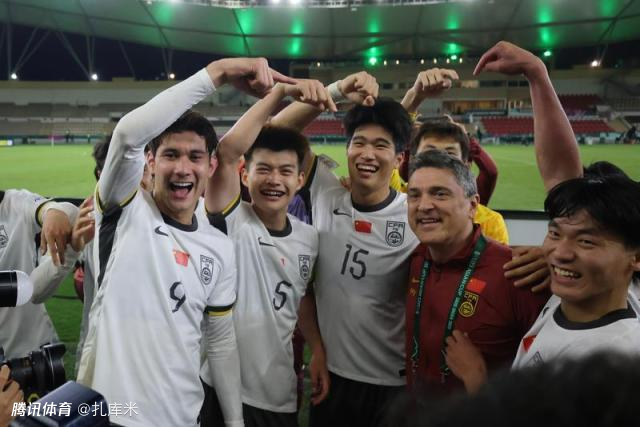 名记：安东尼奥是合格的青年球员导师，希望邵佳一不要受舆论干扰