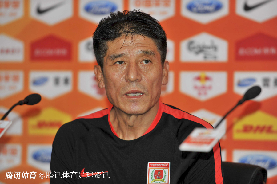 李章洙：中国场地设施条件已比韩国好 但问题在于“足球方面没有进步”