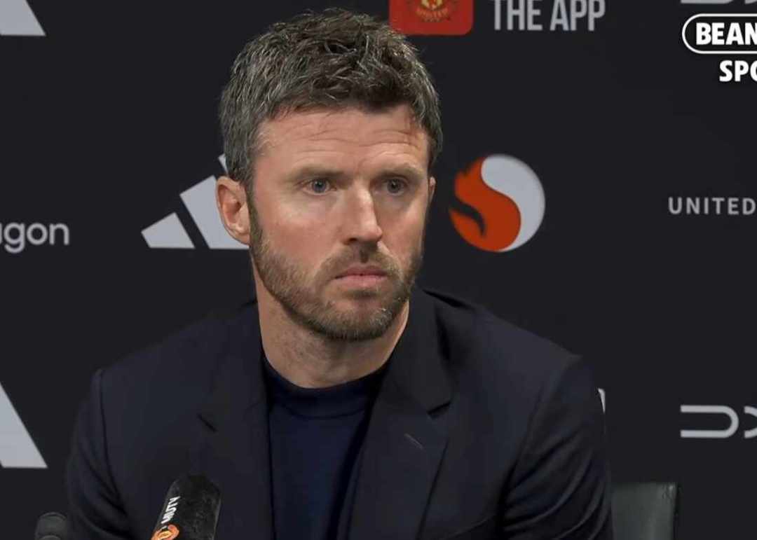 卡里克：今天裁判的判罚尺度极其离谱，利马不应该被红牌罚下