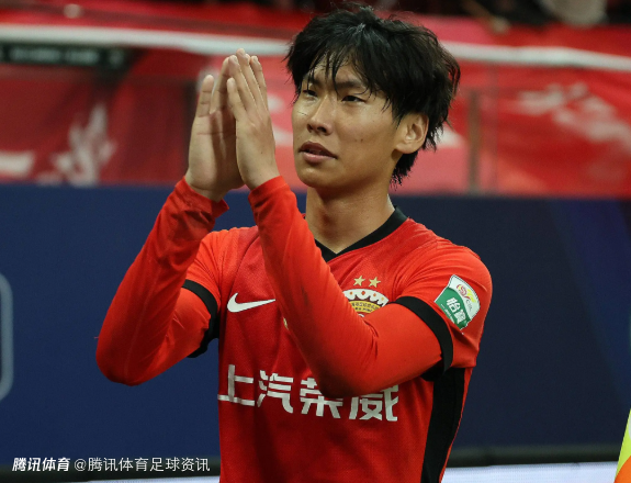 共26名球员随队出征！国内媒体：李新翔因伤落选U22国足西征阵容