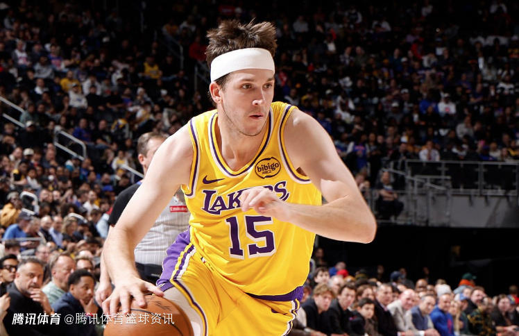 里夫斯：很认可球队拼搏态度 希望斯马特下场球能复出