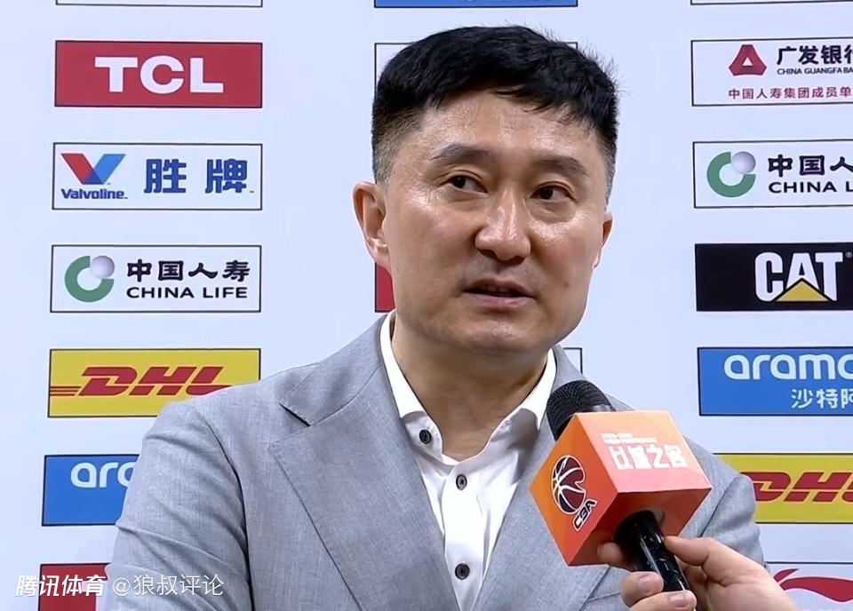 杜锋：萨林杰拉伤影响排兵布阵 崔永熙等人顶四号位赢下来非常不容易