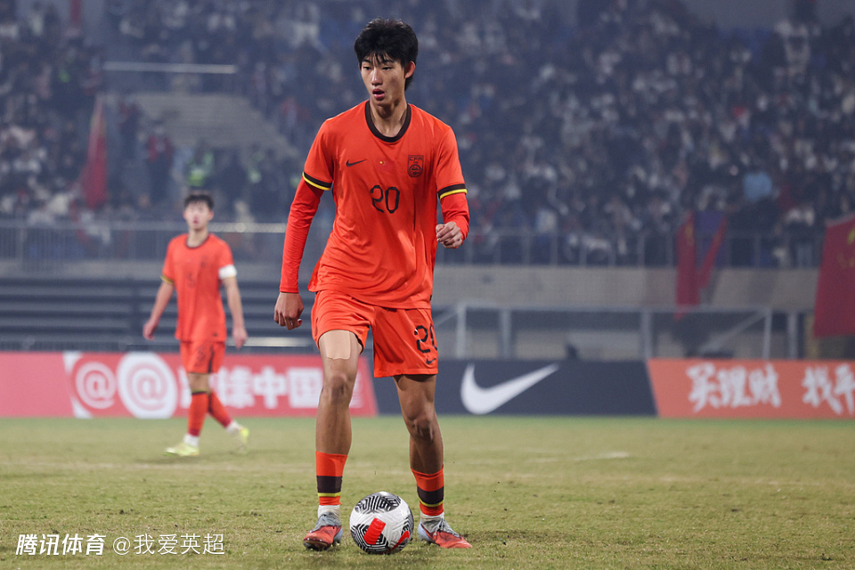 2-0！U17国足少打1人仍复仇亚洲冠军 两大中锋建功 邝兆镭失空门