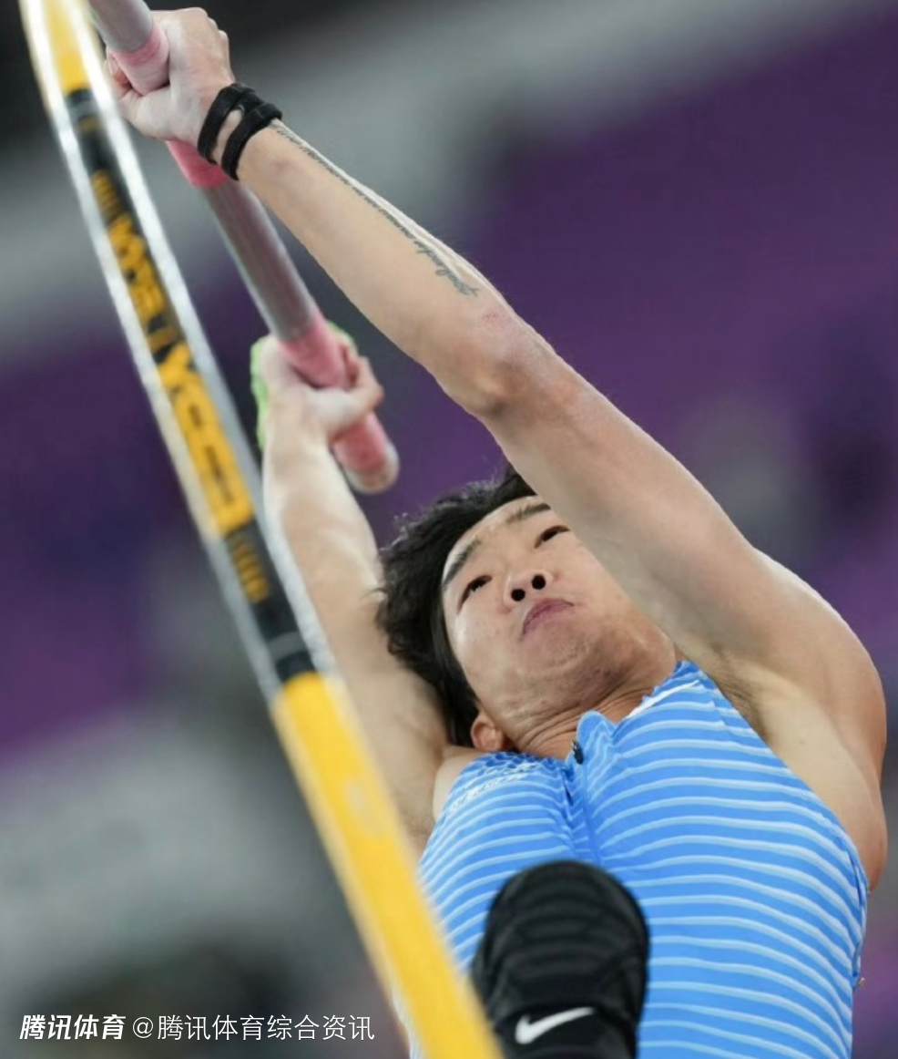 5米86！李晨洋夺撑竿跳高单项赛冠军 将全国纪录提升1厘米