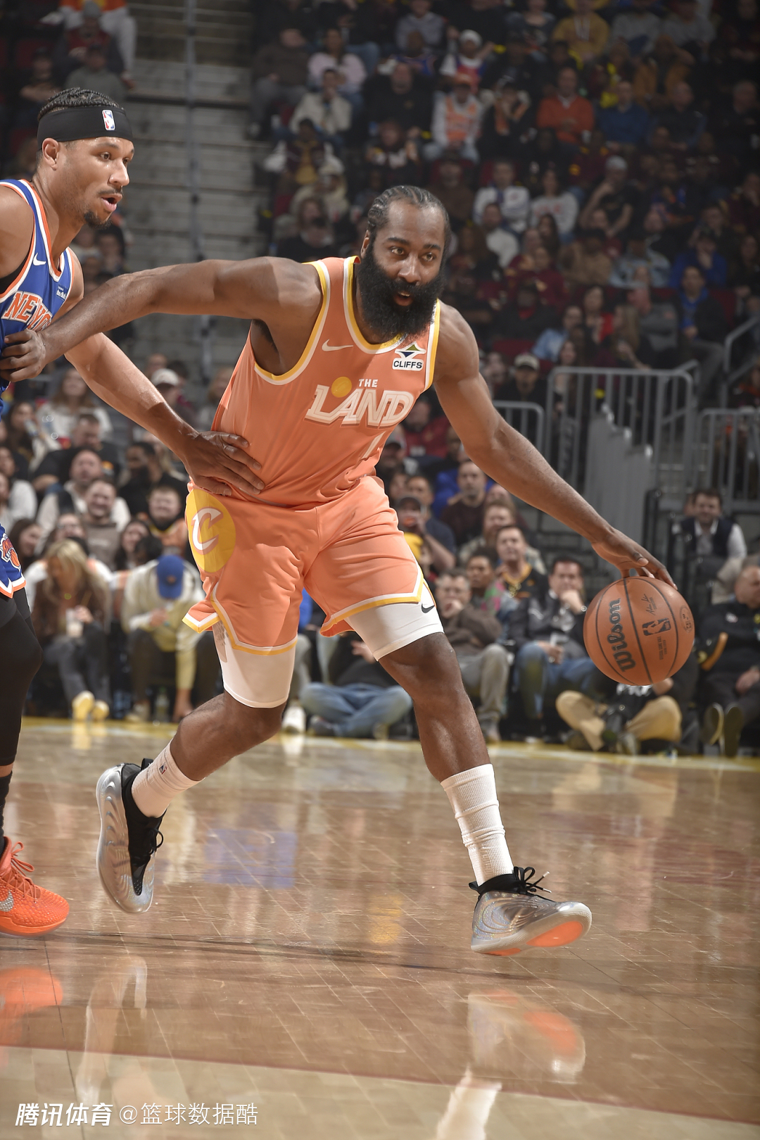 真喂饼大师！哈登解读为何与吃饼中锋乃绝配 夸赞阿伦运动能力强