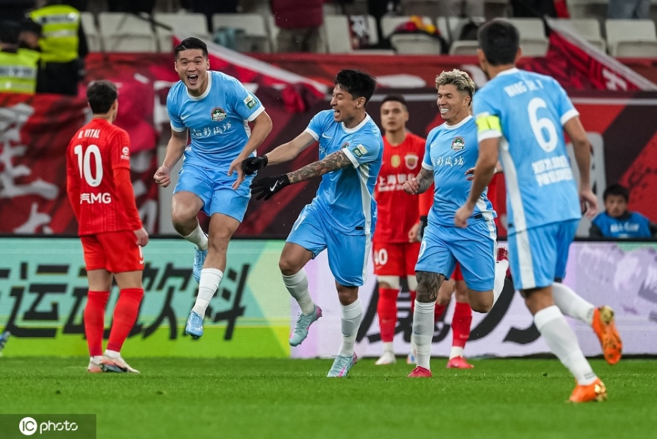 中超：海港1-2河南 刘祝润、武磊进球被吹，钟义浩26秒闪击