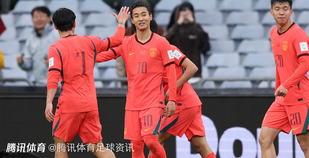 国内媒体：国足变阵三中卫迎战喀麦隆 邵佳一安排541阵型加强防守