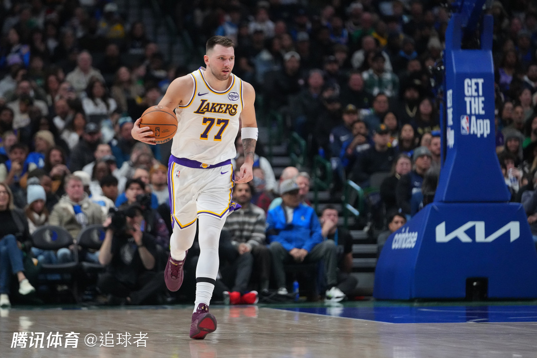 东契奇轰33+8+11破纪录：赛季首回独行侠拒逆转 获MVP呼声