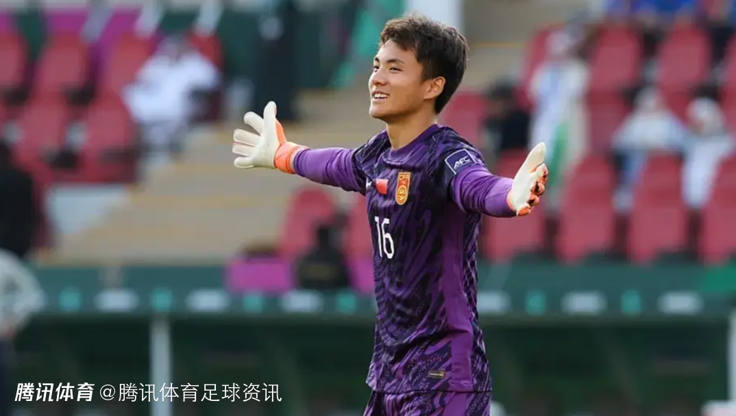 反差萌！门神李昊场下日常：爱好盘核桃与独处 称这有助于反思和静心