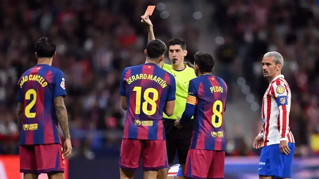 阿斯：介入马丁红牌的VAR裁判本轮被停赛，未执法任何比赛