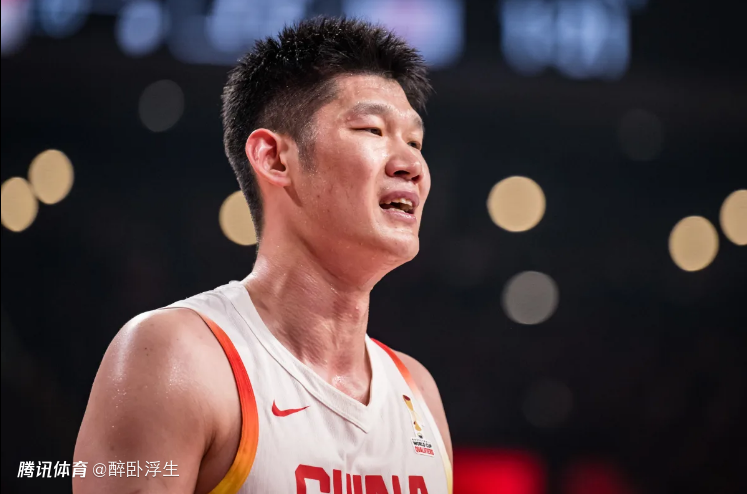 男篮2连胜头号功臣！胡金秋两战35+18 连场末节爆发导大逆转